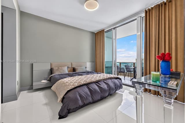 200 Biscayne Boulevard Way # 5010, Miami FL 33131 - Miami, FL - Photo 5