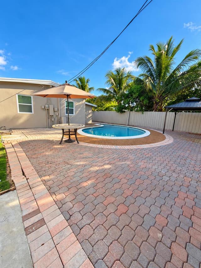 1500 NE 42ND Court, Pompano Beach FL 33064 - Pompano Beach, FL - Photo 5