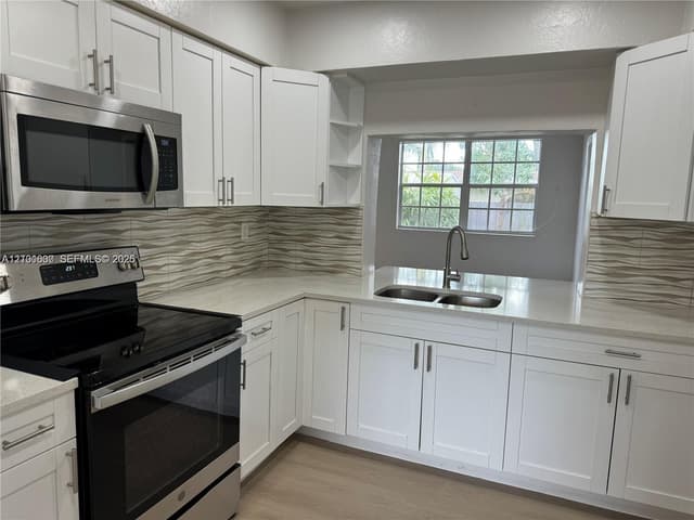 8730 Taft St, Pembroke Pines FL 33024 - Pembroke Pines, FL - Photo 4