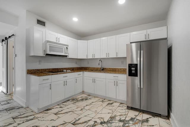 130 PLUM TREE Drive, Lake Worth FL 33462 - Lake Worth, FL - Photo 3