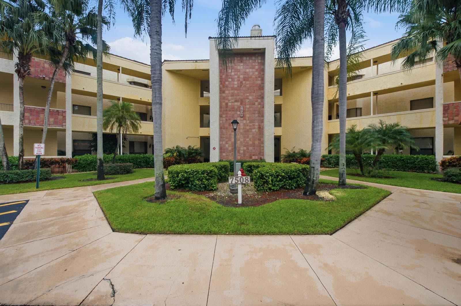 7508 La Paz Boulevard # 107, Boca Raton FL 33433 - Boca Raton, FL - Photo 1