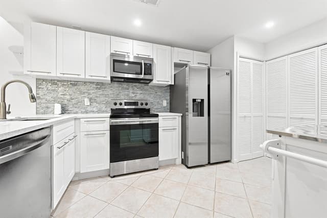 7508 La Paz Boulevard # 107, Boca Raton FL 33433 - Boca Raton, FL - Photo 4