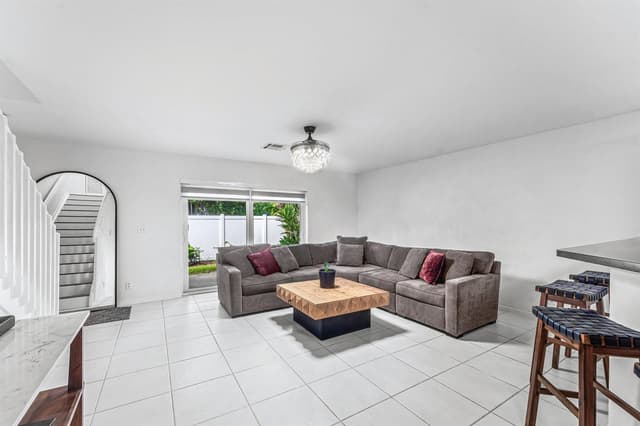 114 Wooden Mill Terrace, Jupiter FL 33458 - Jupiter, FL - Photo 2