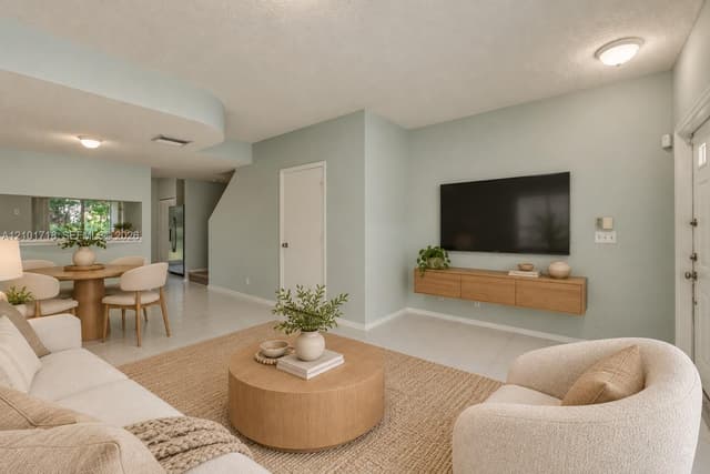 16679 Hemingway Dr, Weston FL 33326 - Weston, FL - Photo 4