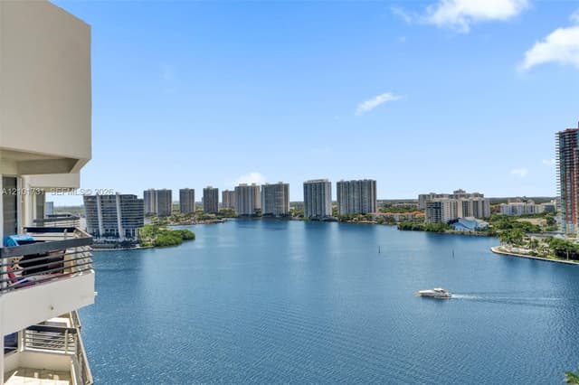 3600 Mystic Pointe Dr, Aventura FL 33180 - Aventura, FL - Photo 2