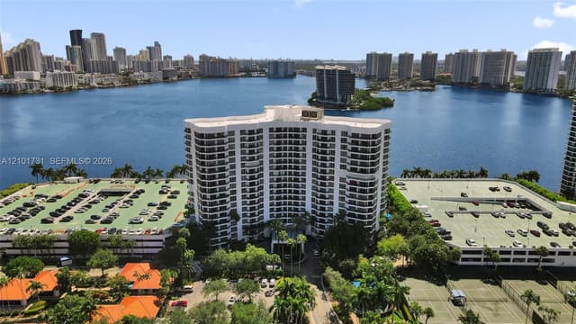 3600 Mystic Pointe Dr, Aventura FL 33180 - Aventura, FL - Photo 3