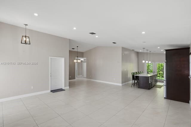 20221 SW 85th Ct, Cutler Bay FL 33189 - Cutler Bay, FL - Photo 6