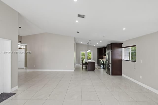 20221 SW 85th Ct, Cutler Bay FL 33189 - Cutler Bay, FL - Photo 5