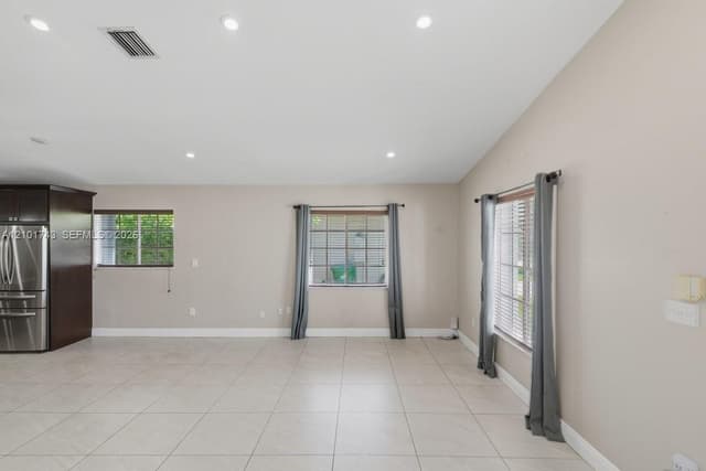 20221 SW 85th Ct, Cutler Bay FL 33189 - Cutler Bay, FL - Photo 4