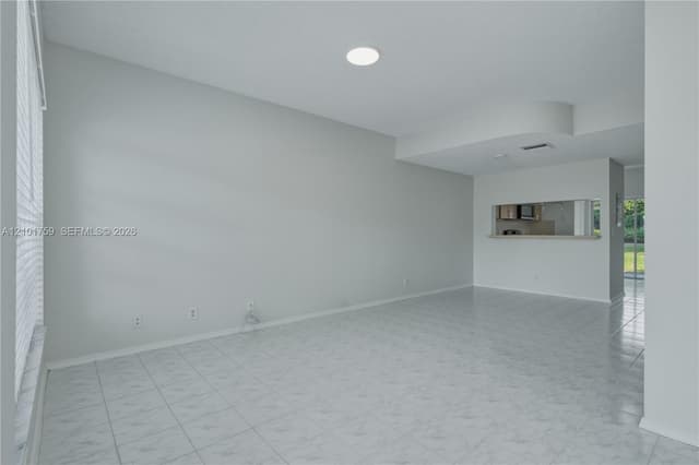 16731 Hemingway Dr, Weston FL 33326 - Weston, FL - Photo 4