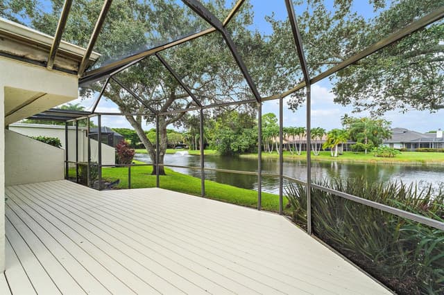 15 Tournament Boulevard, Palm Beach Gardens FL 33418 - Palm Beach Gardens, FL - Photo 5