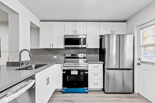 445 NE 195th St # 125, Miami FL 33179 - Miami, FL - Photo 2