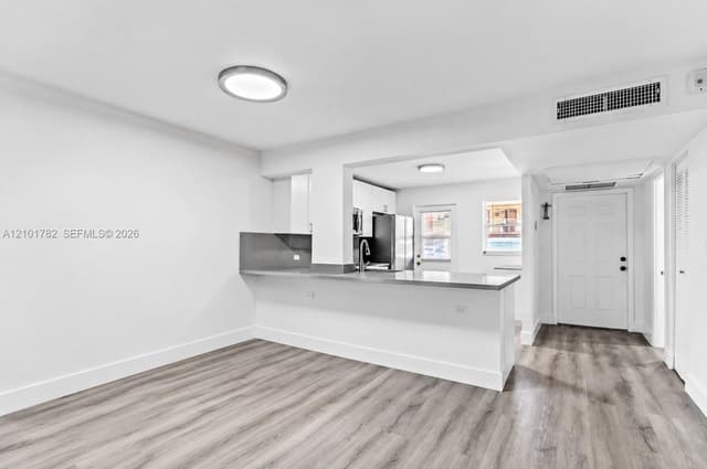 445 NE 195th St # 125, Miami FL 33179 - Miami, FL - Photo 3