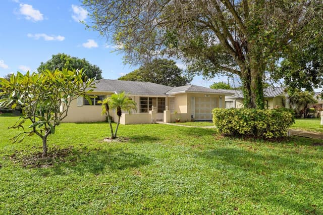 138 Sandpiper Avenue, Royal Palm Beach FL 33411 - Royal Palm Beach, FL - Photo 2