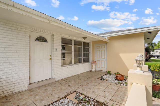 138 Sandpiper Avenue, Royal Palm Beach FL 33411 - Royal Palm Beach, FL - Photo 4