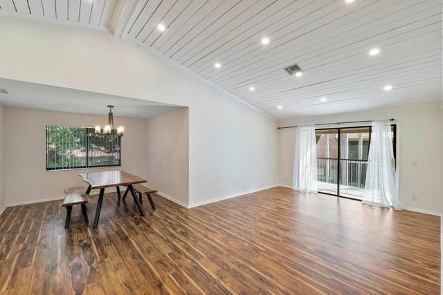 5720 Coach House Circle, Boca Raton FL 33486 - Boca Raton, FL - Photo 2
