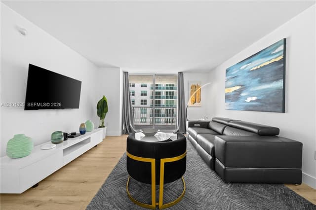 1200 Brickell Bay Dr # 1907, Miami FL 33131 - Miami, FL - Photo 2