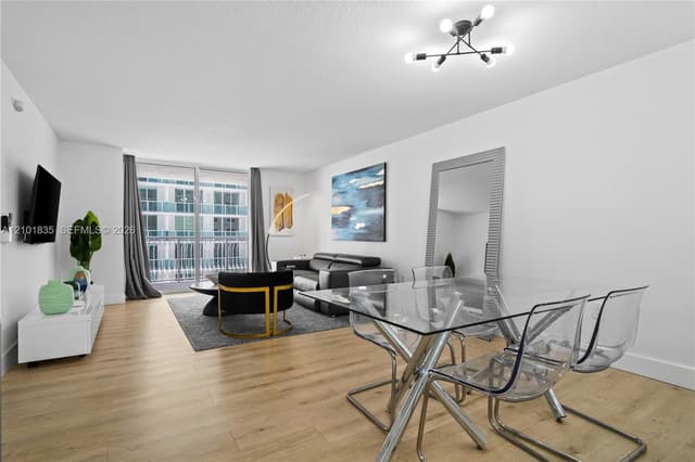 1200 Brickell Bay Dr # 1907, Miami FL 33131 - Miami, FL - Photo 7