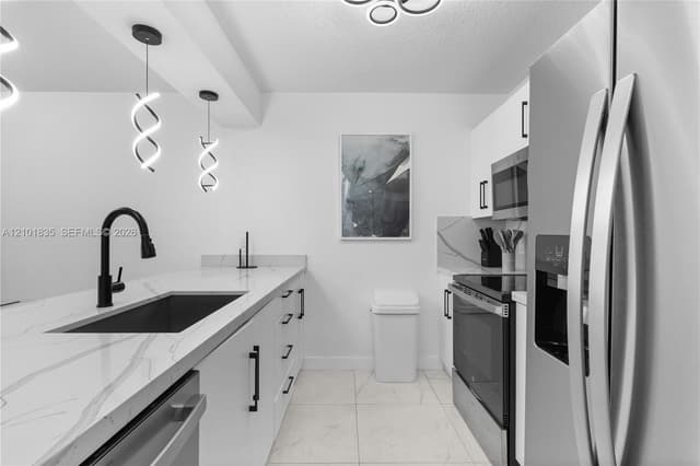 1200 Brickell Bay Dr # 1907, Miami FL 33131 - Miami, FL - Photo 5
