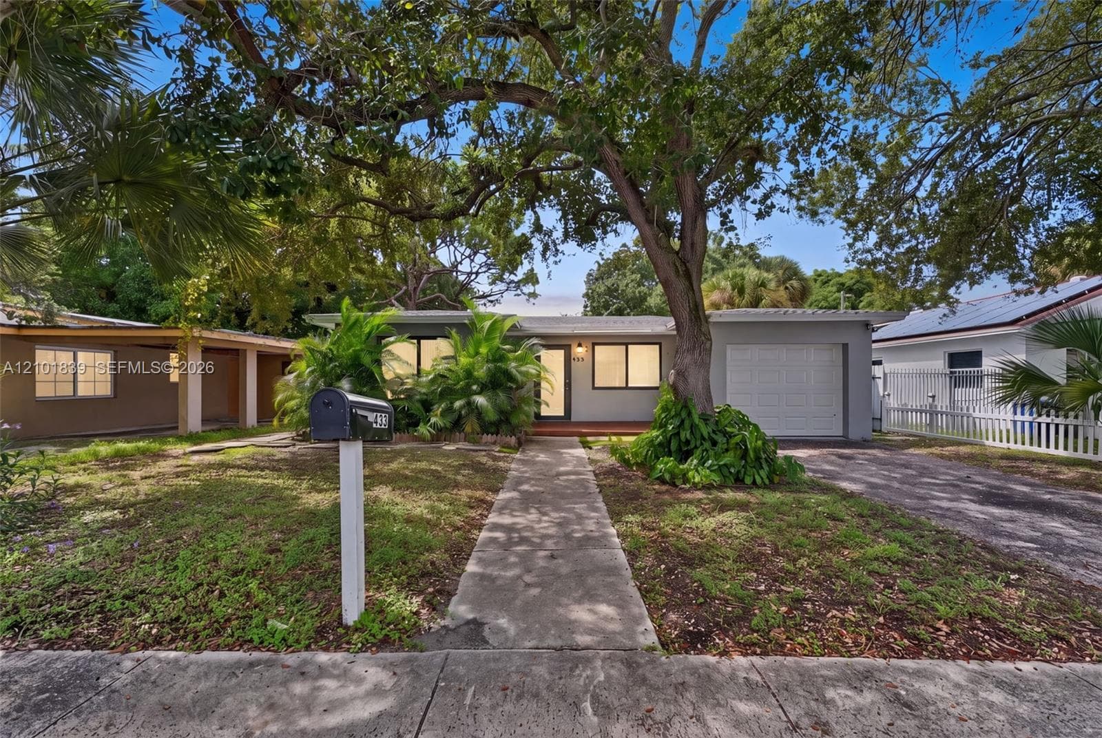 433 NW 15th Way, Fort Lauderdale FL 33311 - Fort Lauderdale, FL - Photo 1