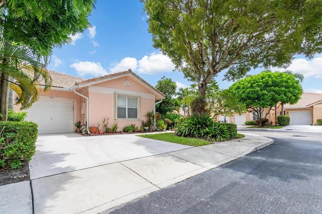 237 CORAL TRACE Court, Delray Beach FL 33445 - Delray Beach, FL - Photo 2
