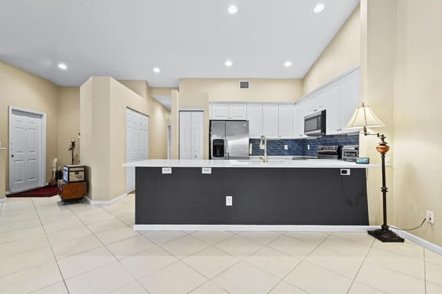 237 CORAL TRACE Court, Delray Beach FL 33445 - Delray Beach, FL - Photo 7