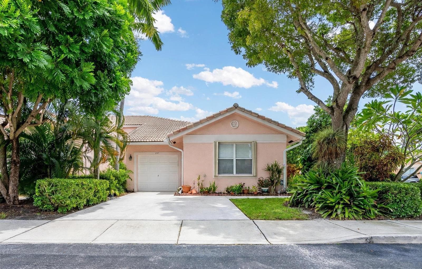 237 CORAL TRACE Court, Delray Beach FL 33445 - Delray Beach, FL - Photo 1