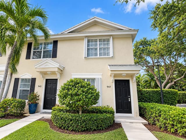 947 Kokomo Key Lane # 947, Delray Beach FL 33483 - Delray Beach, FL - Photo 2