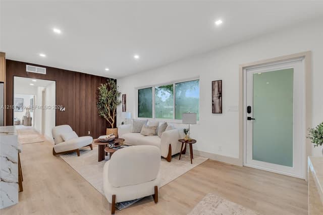 724 Garden Ct, Plantation FL 33317 - Plantation, FL - Photo 6