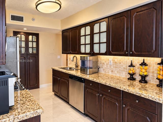 19101 NE 36th Ct # 2406, Aventura FL 33180 - Aventura, FL - Photo 6