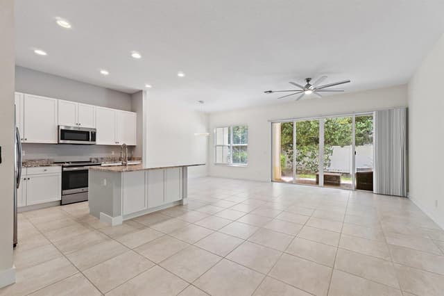 4920 Pointe Midtown Way, Palm Beach Gardens FL 33418 - Palm Beach Gardens, FL - Photo 3