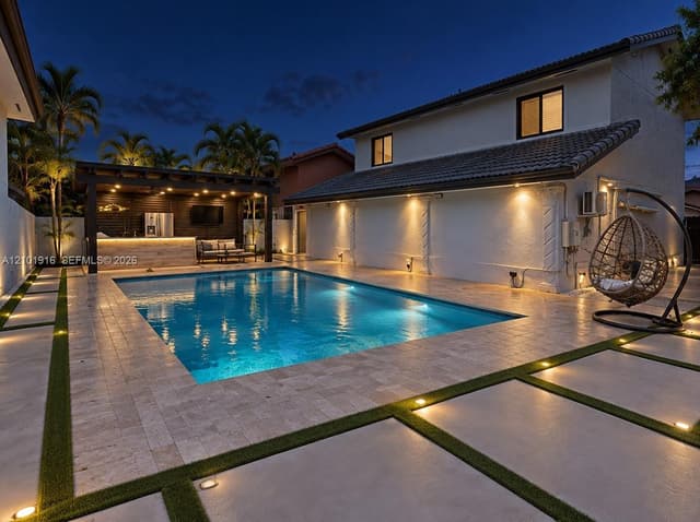 2026 SW 137th Pl, Miami FL 33175 - Miami, FL - Photo 2