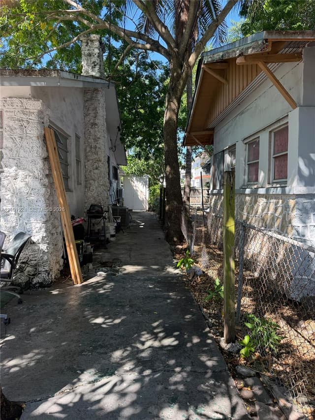 320 NW 11th Ave, Miami FL 33128 - Miami, FL - Photo 7