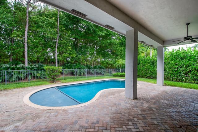 10444 Trianon Pl, Wellington FL 33449 - Wellington, FL - Photo 3