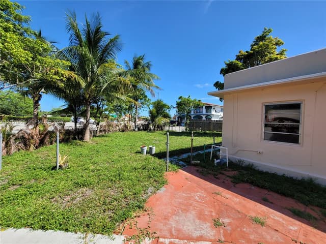 1120 E Le Jeune Road, Hialeah FL 33010 - Hialeah, FL - Photo 6