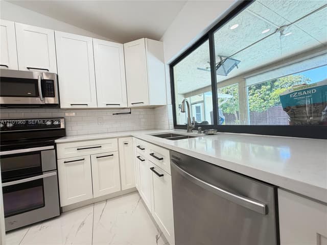 20888 Sugarloaf Ln, Boca Raton FL 33428 - Boca Raton, FL - Photo 5