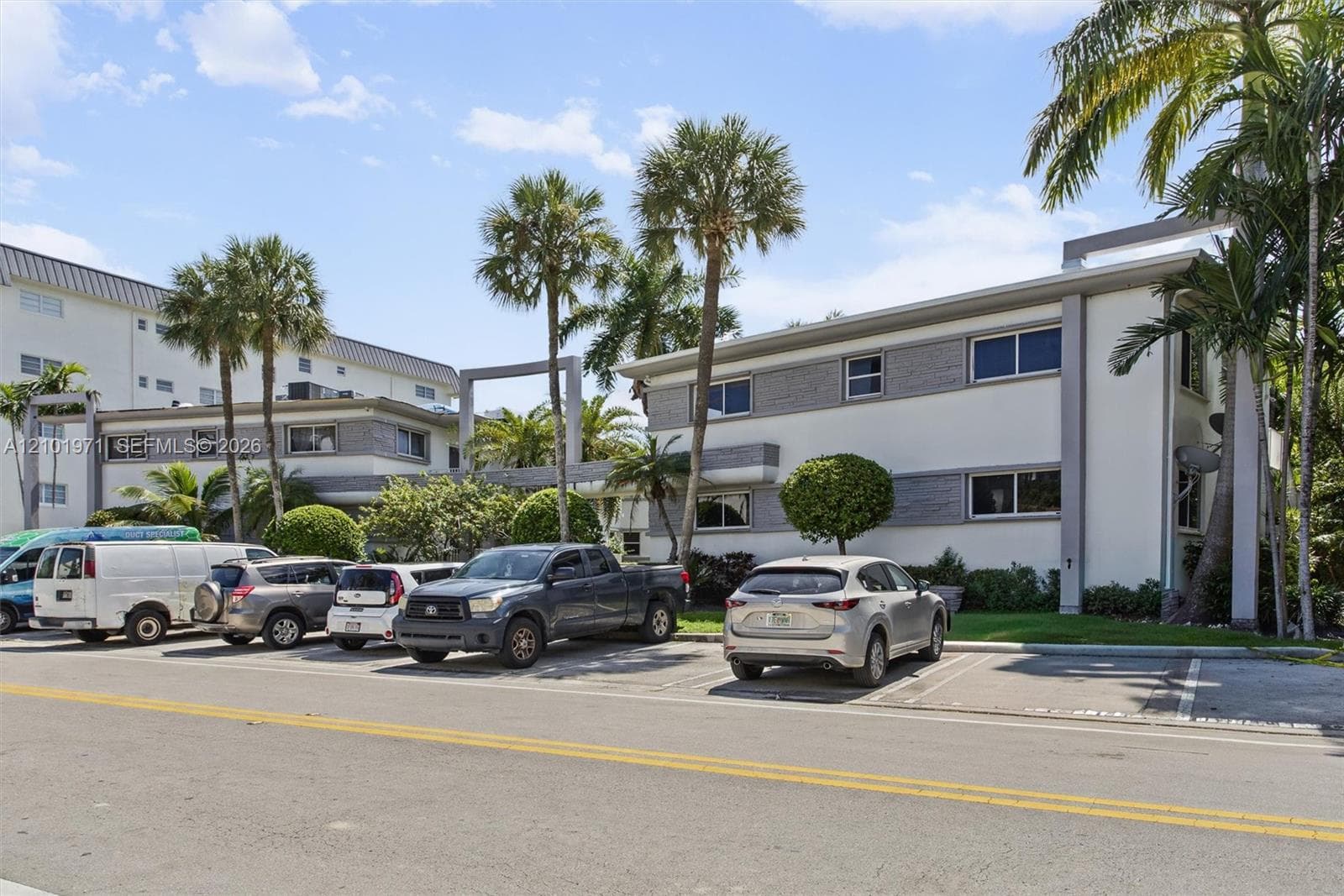 1150 99th St # 25, Bay Harbor Islands FL 33154 - Bay Harbor Islands, FL - Photo 1