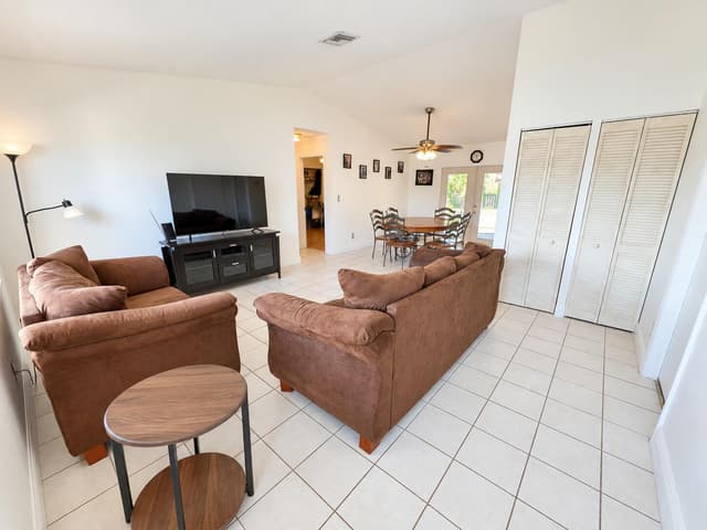 12411 SW 10TH Court, Davie FL 33325 - Davie, FL - Photo 2