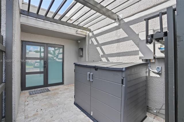 11304 NW 14th Ct, Pembroke Pines FL 33026 - Pembroke Pines, FL - Photo 3