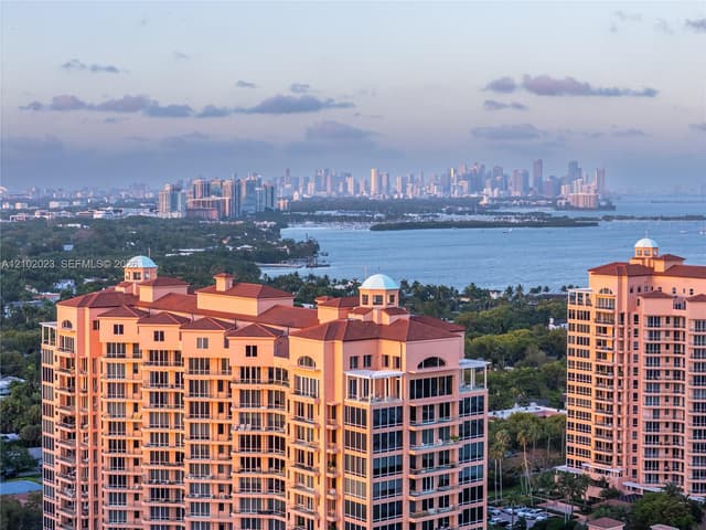 60 Edgewater Dr # 14E, Coral Gables FL 33133 - Coral Gables, FL - Photo 3
