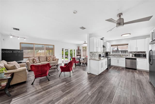 8920 SW 197th St, Cutler Bay FL 33157 - Cutler Bay, FL - Photo 2