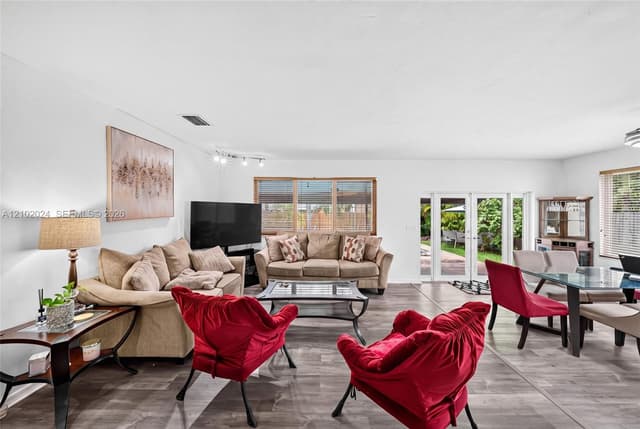 8920 SW 197th St, Cutler Bay FL 33157 - Cutler Bay, FL - Photo 6
