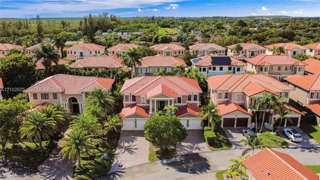7846 SW 195th St, Cutler Bay FL 33157 - Cutler Bay, FL - Photo 2