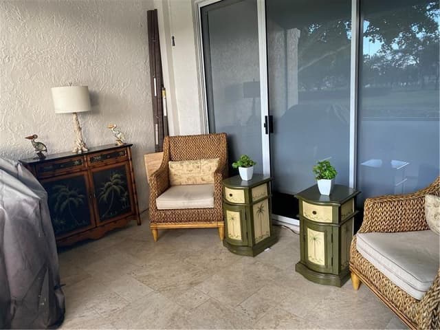 10474 LAKE VISTA Circle, Boca Raton FL 33498 - Boca Raton, FL - Photo 6