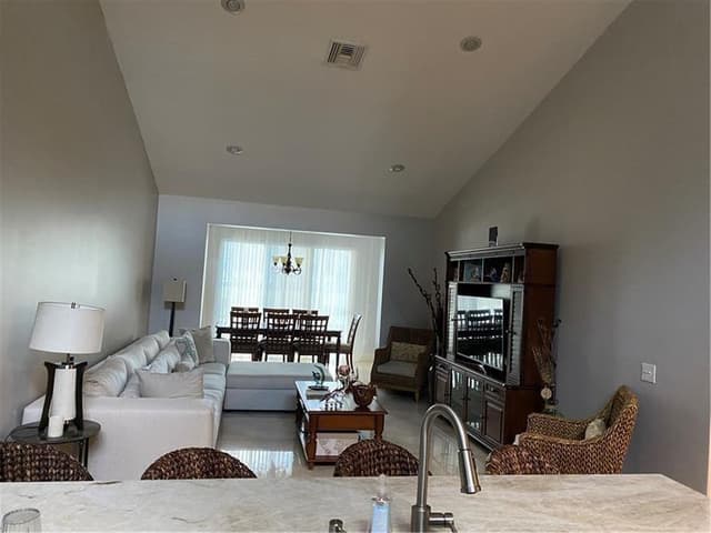 10474 LAKE VISTA Circle, Boca Raton FL 33498 - Boca Raton, FL - Photo 5
