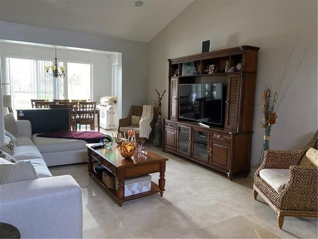 10474 LAKE VISTA Circle, Boca Raton FL 33498 - Boca Raton, FL - Photo 4
