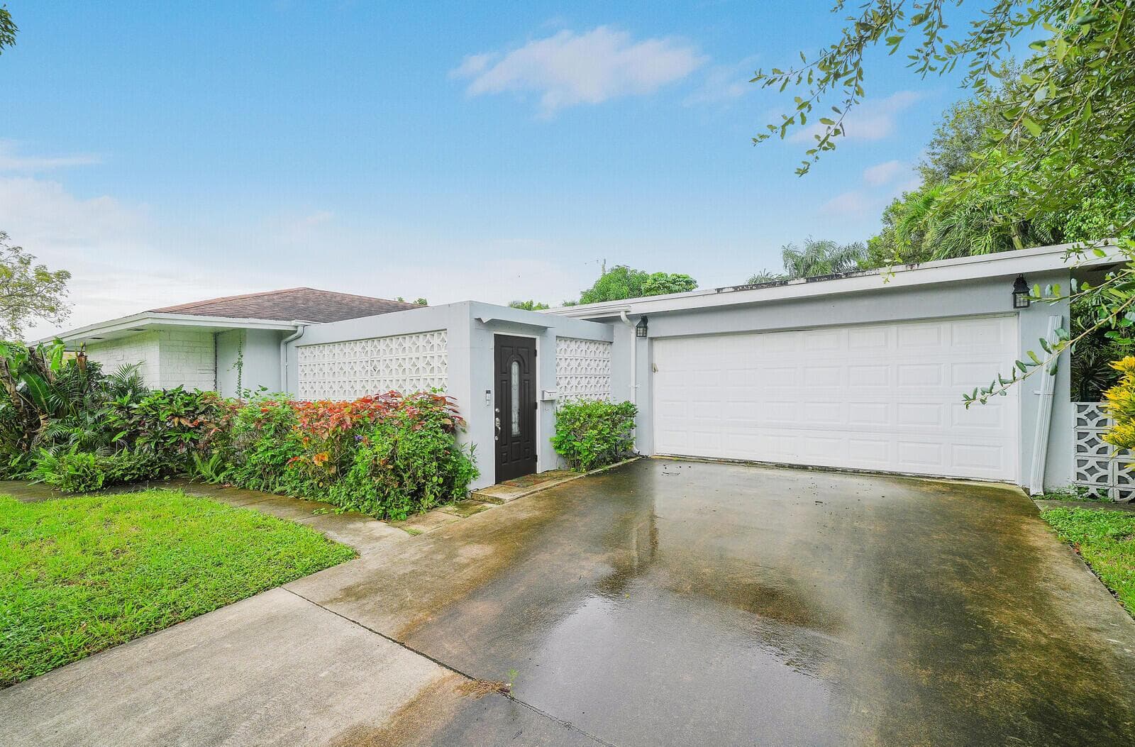 1612 42nd Street, West Palm Beach FL 33407 - West Palm Beach, FL - Photo 1