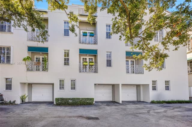 5801 SW 74th Ter # 2, South Miami FL 33143 - South Miami, FL - Photo 3