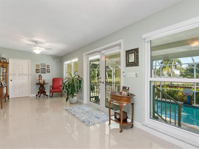 20565 SW 80th Pl, Cutler Bay FL 33189 - Cutler Bay, FL - Photo 6