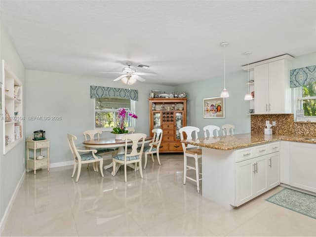 20565 SW 80th Pl, Cutler Bay FL 33189 - Cutler Bay, FL - Photo 4